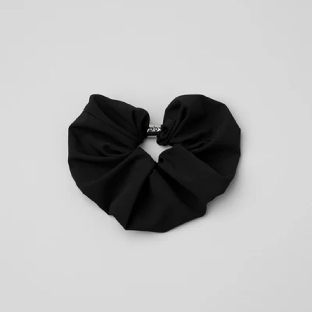 ALO Yoga Bead It Oversized Scrunchie